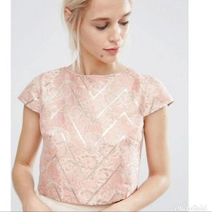 NWT Lashes of London Pink and Metallic Gold Jacquard Shell Cropped Top Size 14